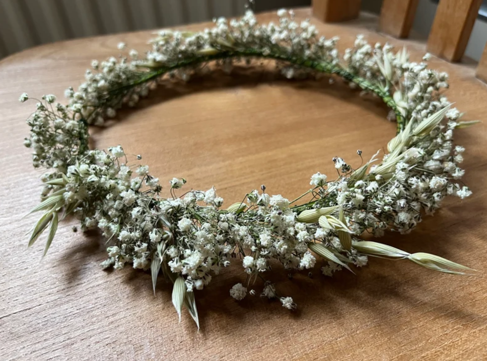 Gypsophila and Dried Flowers Crown