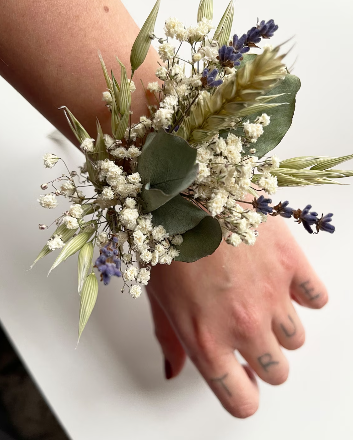 Natural Dried Flower Wrist Corsage