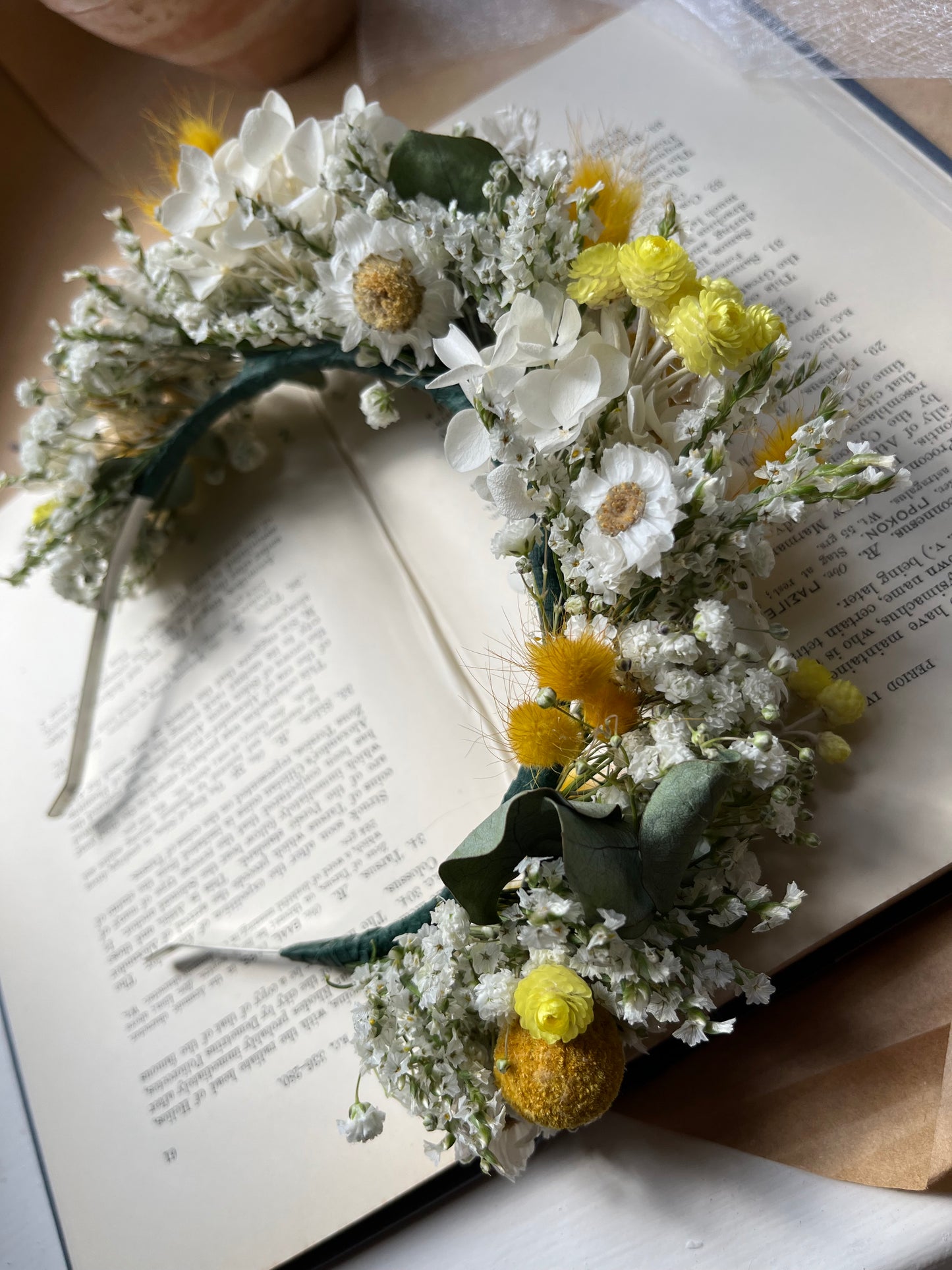 Yellow White Baby`s Breath Daisy Dried Flower Crown