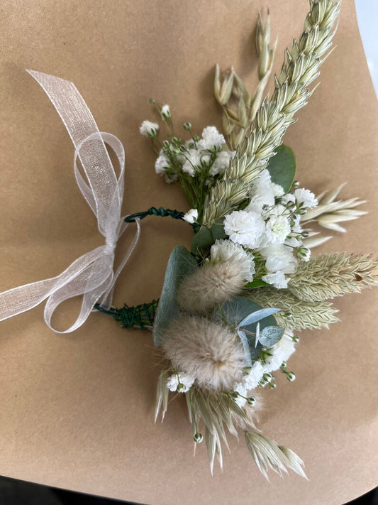 Natural Dried Flower Wrist Corsage